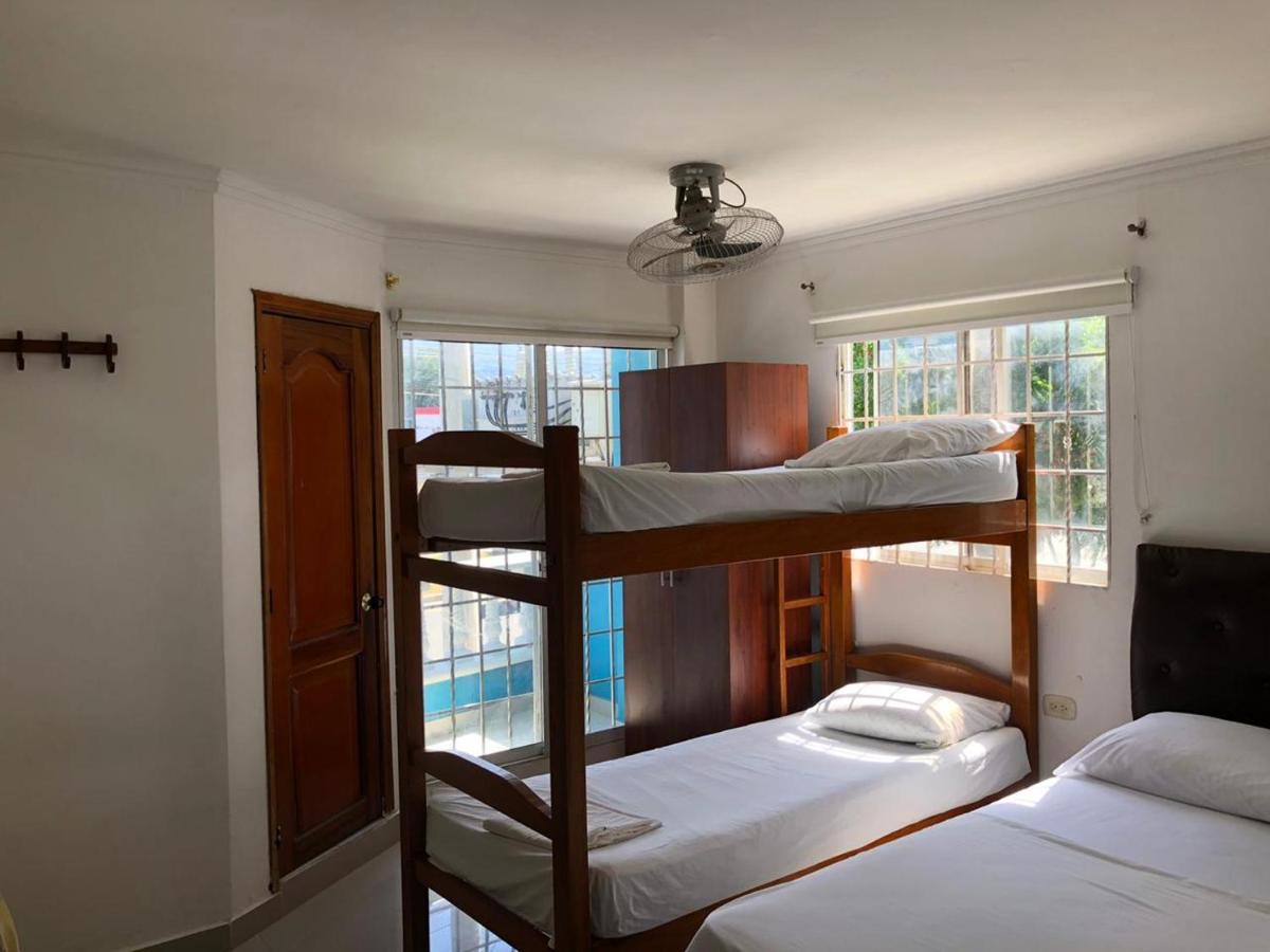 Hotel Aeromar Central Санта Марта Екстериор снимка