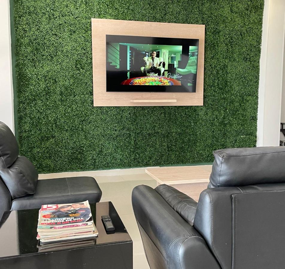 Hotel Aeromar Central Санта Марта Екстериор снимка
