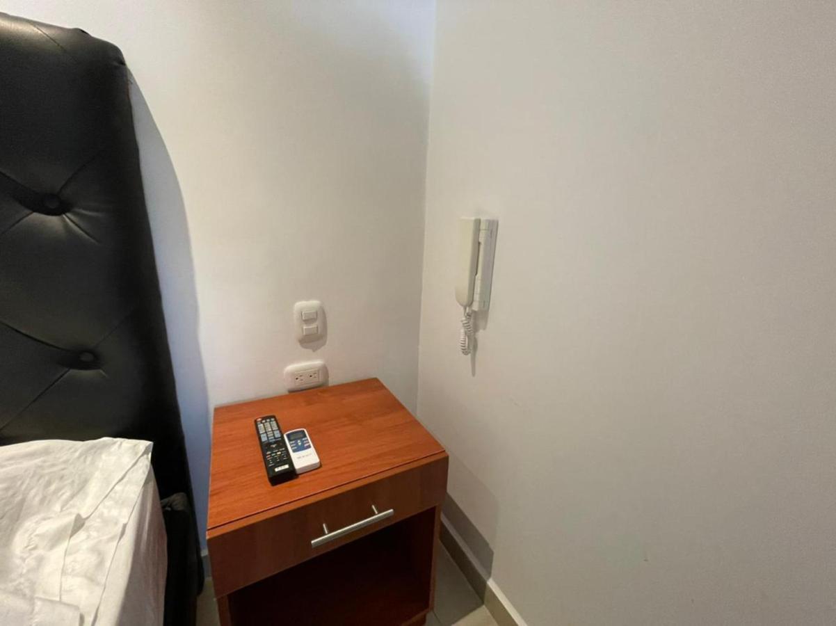 Hotel Aeromar Central Санта Марта Екстериор снимка