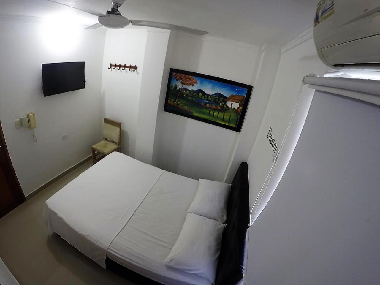 Hotel Aeromar Central Санта Марта Екстериор снимка